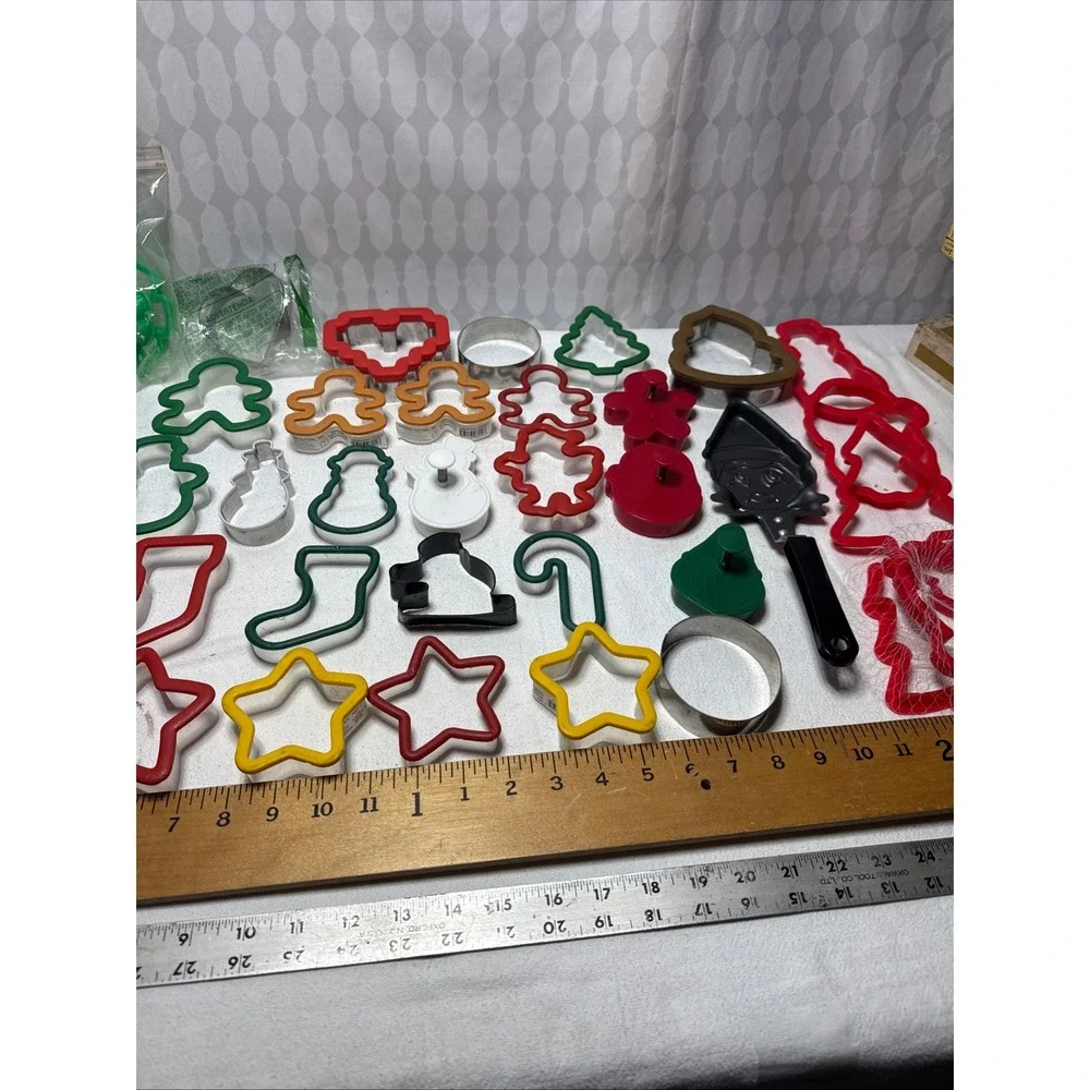 Christmas Cookie Cutter Set Gingerbread‎ Man Tree Star Stocking Elf Santa